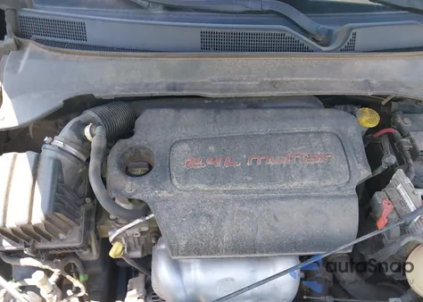 2018 Jeep Compass Limited 4X4 z USA, uszkodzony, nr VIN 3C4NJDCB3JT332705